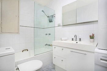 The Apartment Service CL405 - St Kilda Accommodation 2