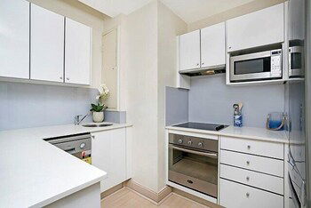 The Apartment Service CL405 - St Kilda Accommodation 6