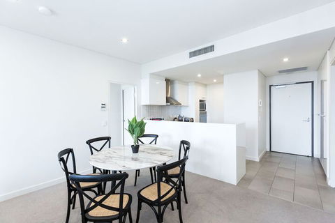 Trendy Self Contained City Apartment - St Kilda Accommodation 4