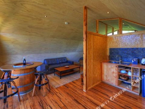 Bruny Island Accommodation 43 Degrees Beachside Studio Spa Apartments (1) - St Kilda Accommodation 6