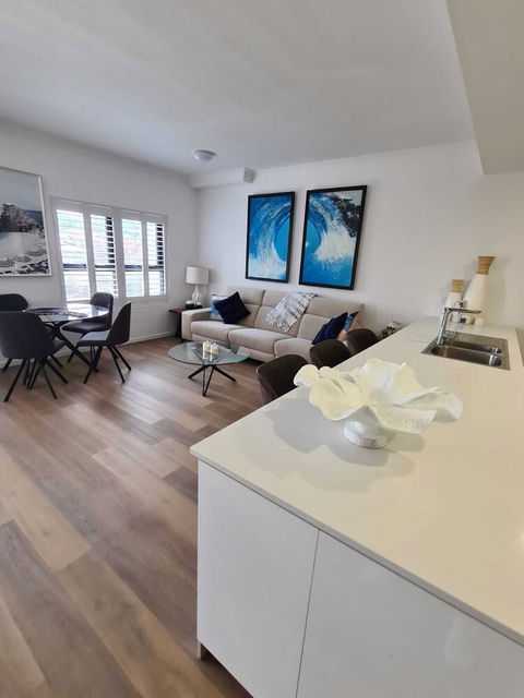 Modern 2 BR With Private Pool & Garden - St Kilda Accommodation 3