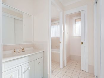 Seaclusion 2 2 Margaret Street - St Kilda Accommodation 1