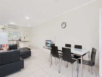 Sandy Point Road Unit 337 265 Pacific Blue - St Kilda Accommodation 3