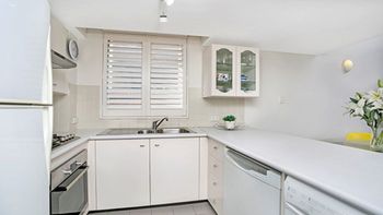 The Apartment Service ALEXA - St Kilda Accommodation 4