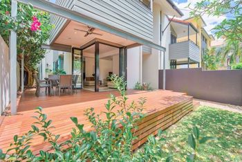 Spacious Home In New Farm For 6 W Parking - St Kilda Accommodation 0