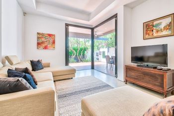 Spacious Home In New Farm For 6 W Parking - St Kilda Accommodation 1