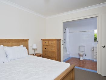 Villa 127 Horizons Golf Resort - St Kilda Accommodation 2