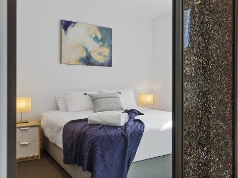 CHARLOTTE Manhatten Building Near Spencer St. & Southern Cross Station - St Kilda Accommodation 1