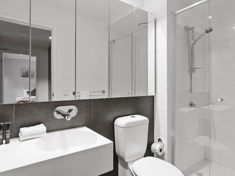 CHARLOTTE Manhatten Building Near Spencer St. & Southern Cross Station - St Kilda Accommodation 3