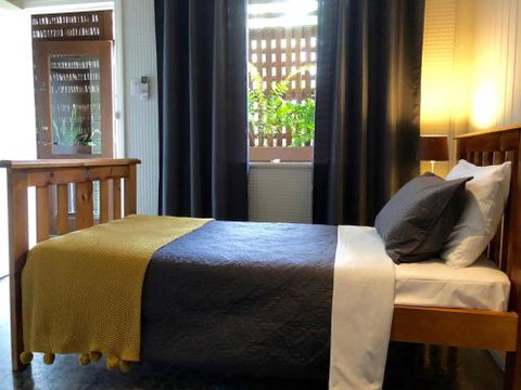 Five 3 Five - The Beachside Barracks - St Kilda Accommodation 3