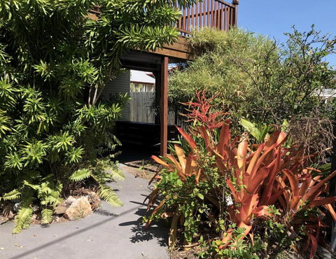 Five 3 Five - The Beachside Barracks - St Kilda Accommodation 5