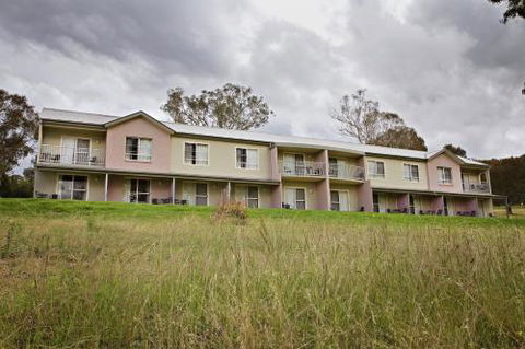 BATHURST GOLDFIELDS MOTEL On MOUNT PANORAMA - St Kilda Accommodation 1
