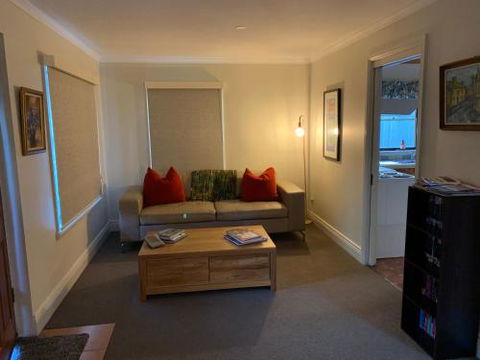 3 Batten Street - St Kilda Accommodation 4