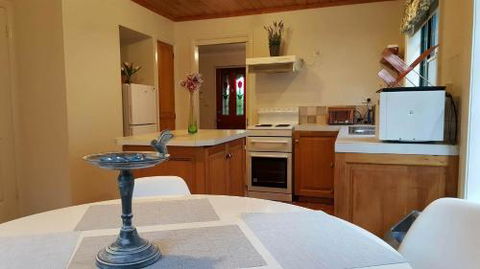3 Batten Street - St Kilda Accommodation 3