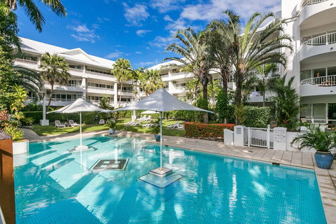 Poolside Apt In Alamanda Beachfront Resort 67 - St Kilda Accommodation 2