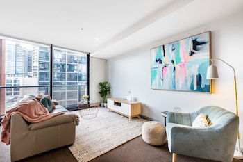 Ella, 1BDR Melbourne Apartment - St Kilda Accommodation 6