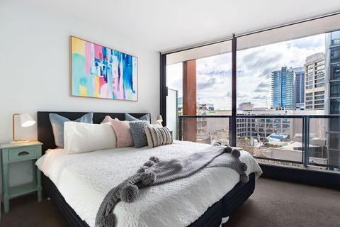 Ella, 1BDR Melbourne Apartment - St Kilda Accommodation 3