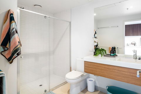 Ella, 1BDR Melbourne Apartment - St Kilda Accommodation 2