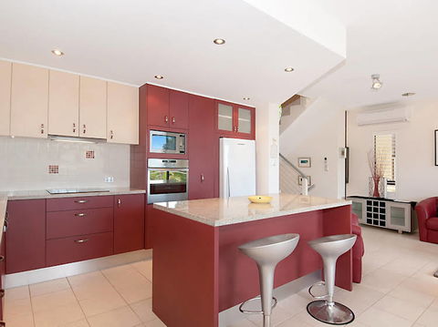 Viewland Drive Private Holiday Apartment - St Kilda Accommodation 0