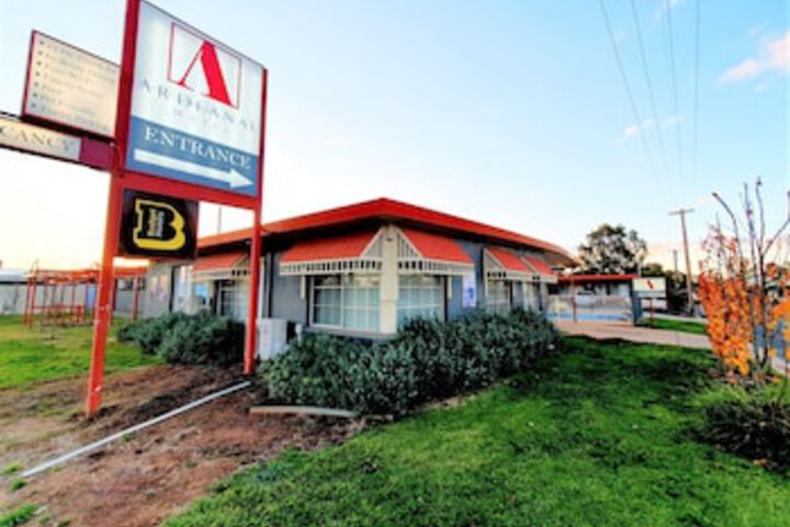 West Wyalong NSW St Kilda Accommodation