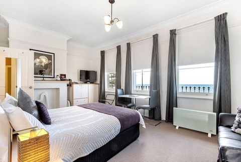 The Madsen - St Kilda Accommodation 4