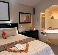 Riverview Rise Retreats