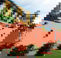 Cedar Lodge Motel Townsville - St Kilda Accommodation