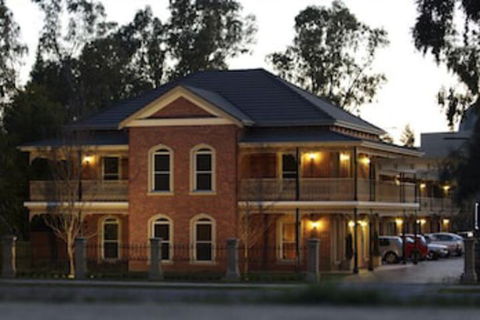 Carlyle Suites & Apartments - St Kilda Accommodation 0
