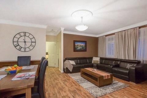 Hahndorf House B&B - St Kilda Accommodation 7