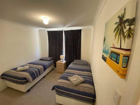 Port Bouvard Beach Holiday Home Mandurah - St Kilda Accommodation 4
