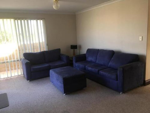 Port Bouvard Beach Holiday Home Mandurah - St Kilda Accommodation 6