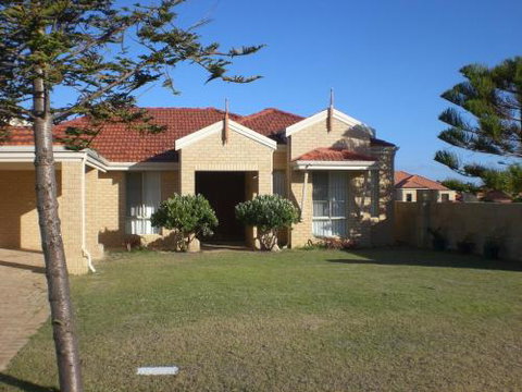 Port Bouvard Beach Holiday Home Mandurah - St Kilda Accommodation 0