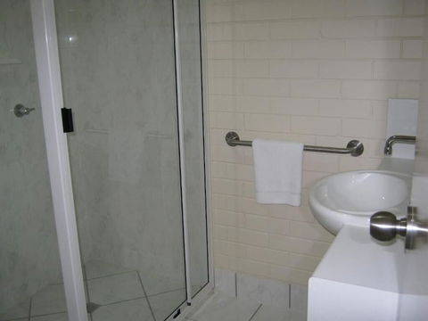 Emu Park Motel - St Kilda Accommodation 1