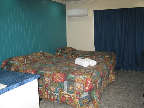 Emu Park Motel - St Kilda Accommodation 5