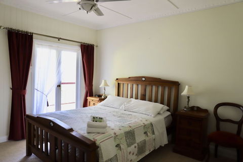 Hilltop On Tamborine - St Kilda Accommodation 6