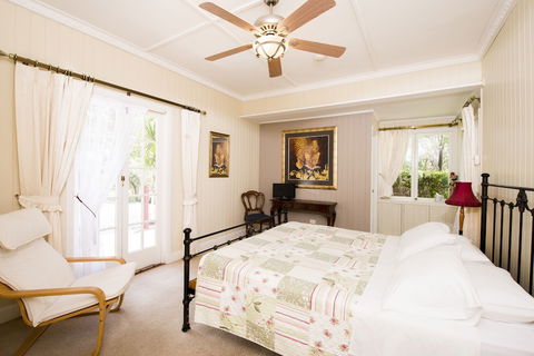 Hilltop On Tamborine - St Kilda Accommodation 3