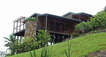 A Sacred Mountain Retreat - St Kilda Accommodation 0