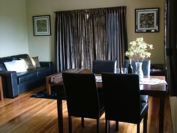 A Sacred Mountain Retreat - St Kilda Accommodation 5