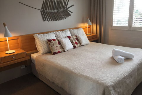 Surf Dance - St Kilda Accommodation 4