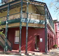 Leura House - St Kilda Accommodation