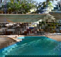 Palm Court Budget Motel Hostel/Backpackers