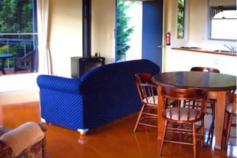 Spring Creek Mountain Cafe & Cottages - St Kilda Accommodation 1