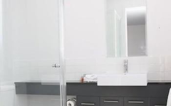 Beachside Apartments, Bonbeach - St Kilda Accommodation 1