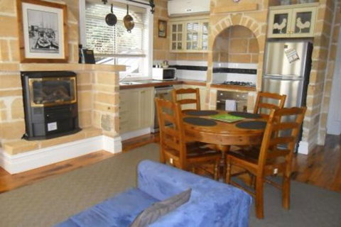 Stonecutters Inn - St Kilda Accommodation 6