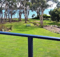 Four Seasons Waterfront Villas - St Kilda Accommodation