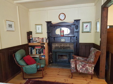 Stringers Cottage - St Kilda Accommodation 2