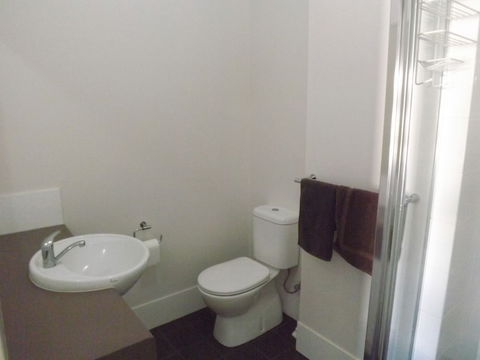 Derby Lodge - St Kilda Accommodation 3
