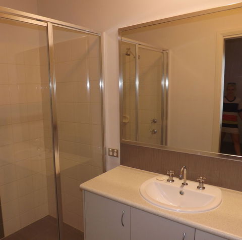 Derby Lodge - St Kilda Accommodation 2
