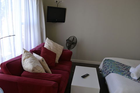 Ruby's Queenscliff - St Kilda Accommodation 0