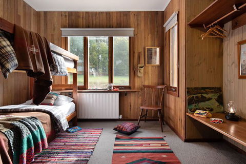Gumtree Spring - St Kilda Accommodation 5
